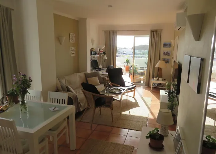 Sweden - Floor One Bedroom With Sea Views - Rs * Lagos